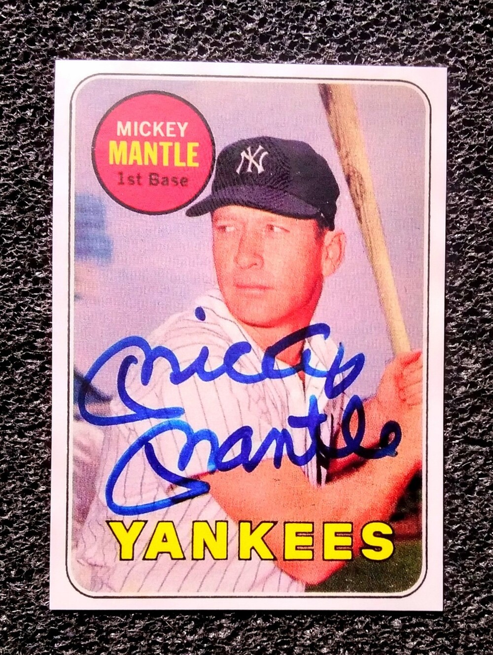 Mickey Mantle New York Yankees Autograph Baseball Card
